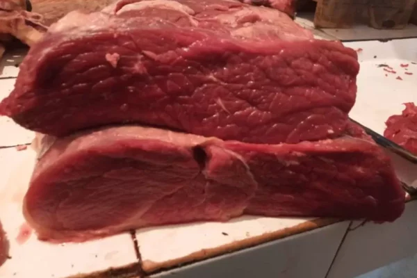 VENTA DE CARNE DE RES SE INCREMENTA HASTA EN BS 3 EN MERCADOS DE COCHABAMBA