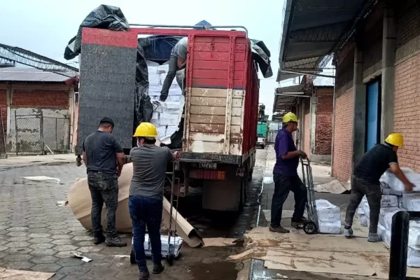 DECOMISAN 50 TONELADAS DE ALIMENTOS DE DUDOSA PROCEDENCIA EN SANTA CRUZ