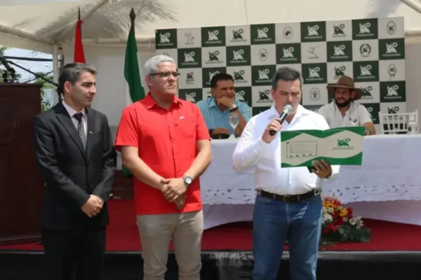 EL CIAT RECIBE LA MEDALLA AL “MÉRITO EXTRAORDINARIO” OTORGADO POR FEGASACRUZ