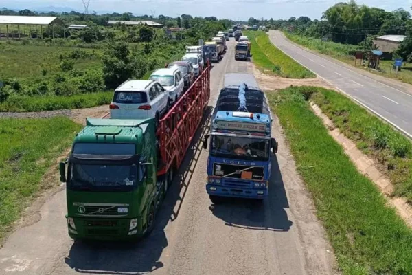A 11 DÍAS DE LA APREHENSIÓN DE CAMACHO, LOS BLOQUEOS SE MANTIENEN EN CUATRO RUTAS INTERDEPARTAMENTALES