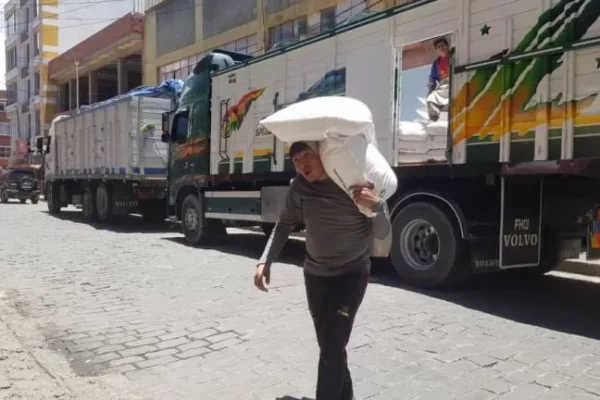 PRECIOS AL ALZA Y CHOFERES HACEN PERIPECIAS PARA SORTEAR BLOQUEO