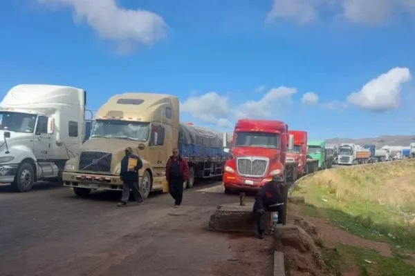 EL BLOQUEO EN DESAGUADERO DEJA $US 350 MILLONES DE PÉRDIDA Y LA SOYA ES EL PRODUCTO MÁS AFECTADO, SEGÚN EL IBCE