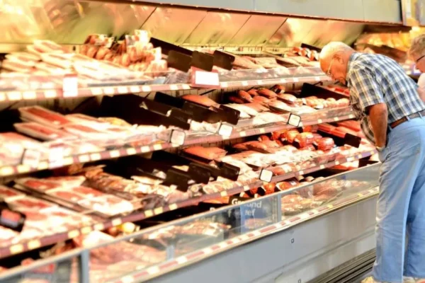 ARGENTINA: LOS PRECIOS DE LA CARNE Y LA HACIENDA PIERDEN LA CARRERA CONTRA LA INFLACIÓN