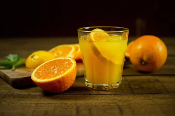 BRASIL: EN PLENA CRISIS GLOBAL DE LA NARANJA Y CON PRECIOS RÉCORD, EL SECTOR YA PLANTEA UNA MEDIDA RADICAL; REINVENTAR LOS ZUMOS
