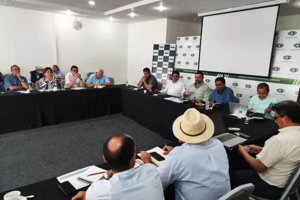Reunión entre el Gobierno y productores marcó agenda de trabajo en temas sensibles como tierras, combustible y biotecnología