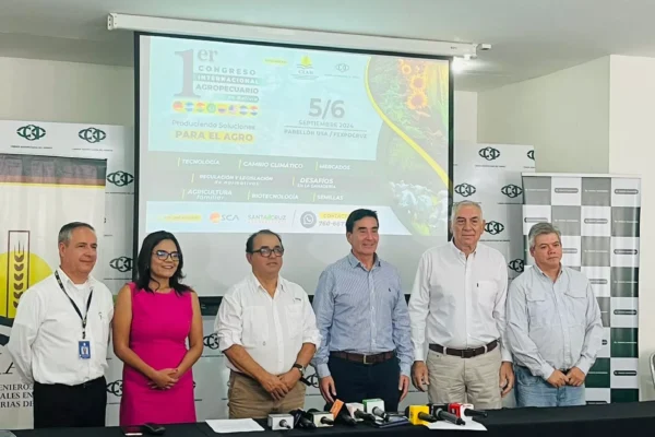 Presentan el Primer Congreso Internacional Agropecuario de Bolivia: Una plataforma para el futuro del sector