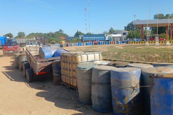 Productores esperan cinco días por diésel; YPFB prevé alza internacional