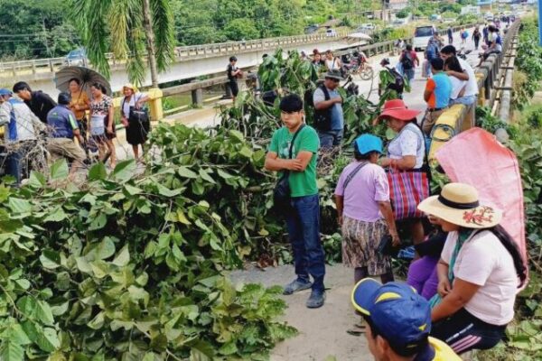 “Estamos al límite del colapso”: En Cochabamba piden al Gobierno y a la Policía “cumplir su deber” y despejar vías