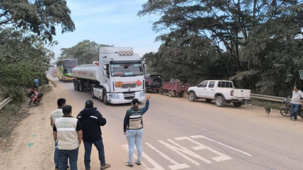 ANH: Llegan 14 cisternas con 36 mil litros de gasolina cada una para abastecer al Beni